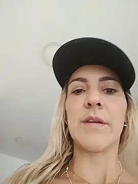 Snapshot of Monita_Med chatting on 07-18-26, 12:42 Monita Med online show from 07-18-26, 12:42