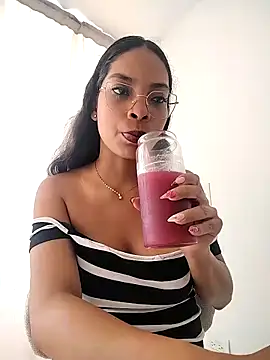 KATALINA SANTANA  online show from 02-28-26, 06:42