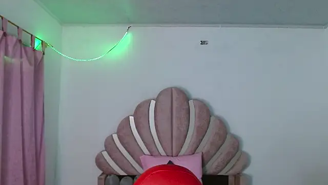 Naya  fox723 online show from 01-18-26, 07:39