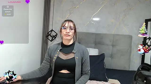 Snapshot of AvaStonee chatting on 01-09-26, 03:59 AvaStonee online show from 01-09-26, 03:59