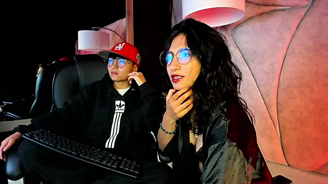 velvet mystic online show from 04-19-26, 03:50