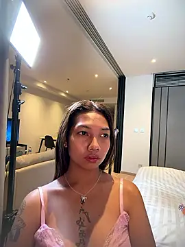 Snapshot of iamyunasky@xh chatting on 01-05-26, 10:46 iamyunaskyxh online show from 01-05-26, 10:46