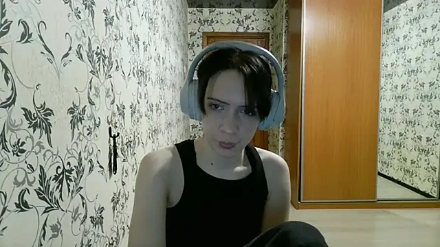 LxayBloom online show from 04-13-26, 12:05