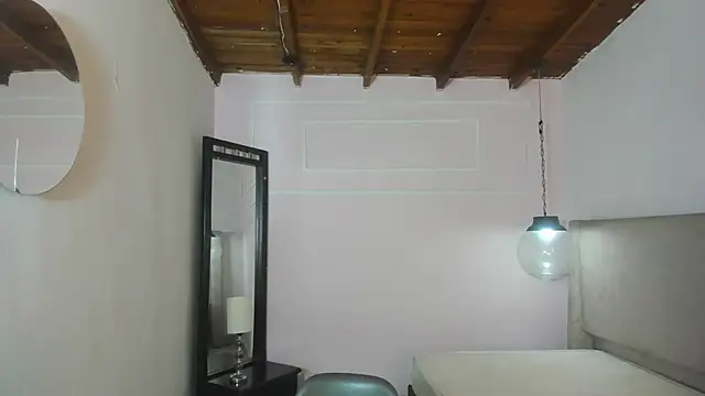 ZoeFox5 online show from 03-09-26, 12:09