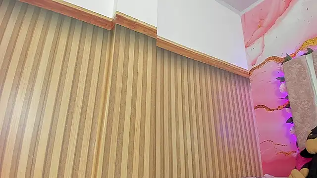 Snapshot of emily_velvet__ chatting on 02-09-26, 06:01 emily velvet online show from 02-09-26, 06:01