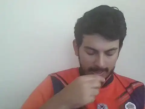 Snapshot of Mateotubbe chatting on 05-20-26, 02:34 Mateotubbe online show from 05-20-26, 02:34