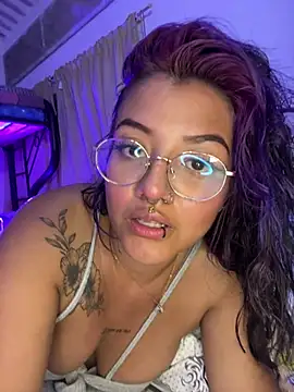 queen of you heart online show from 03-22-26, 02:04