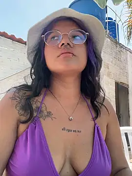 queen of you heart online show from 03-22-26, 06:22