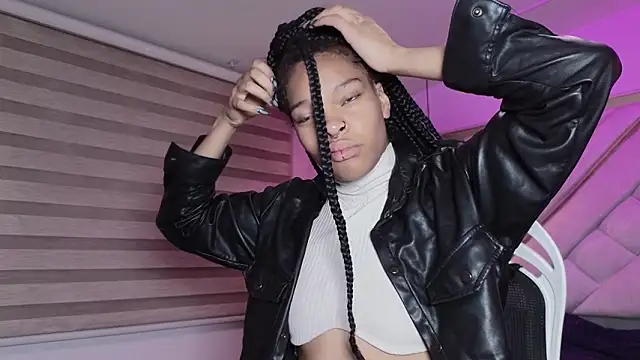 mia gatesvg online show from 03-21-26, 03:11