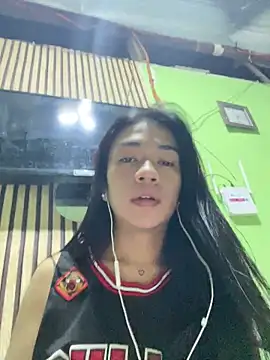 EnviousMaddie online show from 03-20-26, 06:24