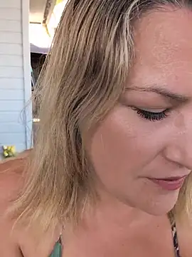 Snapshot of Pxetiteblonde1 chatting on 07-09-26, 11:25 Pxetiteblonde1 online show from 07-09-26, 11:25