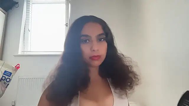 Snapshot of fayfay21@xh chatting on 06-11-26, 02:26 fayfay21xh online show from 06-11-26, 02:26