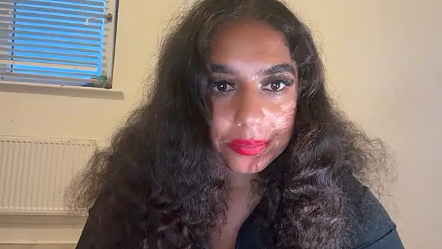 Snapshot of fayfay21@xh chatting on 06-15-26, 08:33 fayfay21xh online show from 06-15-26, 08:33