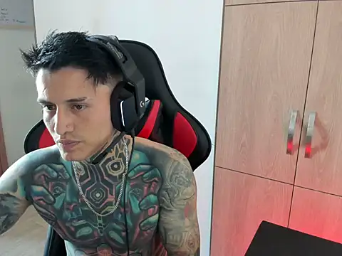 Snapshot of Chrissblack chatting on 02-14-26, 10:17 Chrissblack online show from 02-14-26, 10:17