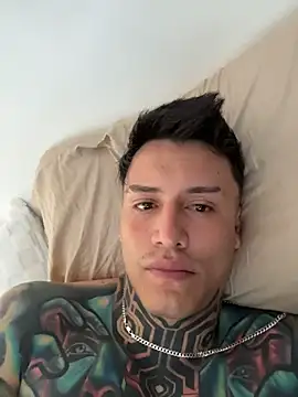 Snapshot of Chrissblack chatting on 02-15-26, 12:03 Chrissblack online show from 02-15-26, 12:03