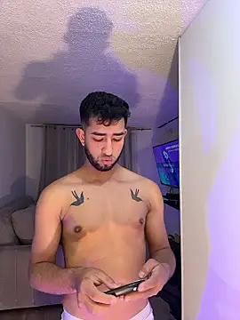 Snapshot of liam_bronw chatting on 01-11-26, 01:32 liam bronw online show from 01-11-26, 01:32