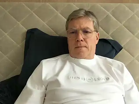 Snapshot of abibull chatting on 03-02-26, 12:01 abibull online show from 03-02-26, 12:01