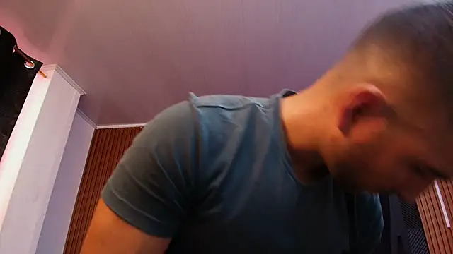 Snapshot of lorenzo_walker_1 chatting on 02-16-26, 05:20 lorenzo walker 1 online show from 02-16-26, 05:20