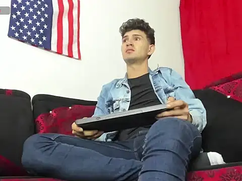 Snapshot of camilo_model chatting on 01-14-26, 05:13 camilo model online show from 01-14-26, 05:13