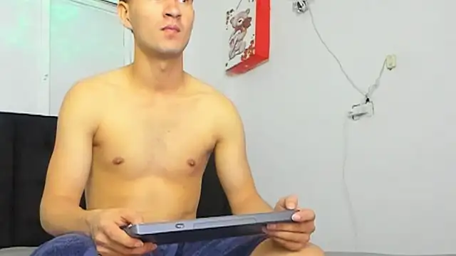 Snapshot of camilo_model chatting on 05-03-26, 01:33 camilo model online show from 05-03-26, 01:33