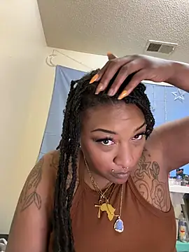 Snapshot of Egyptian_reign chatting on 01-15-26, 03:38 Egyptian reign online show from 01-15-26, 03:38