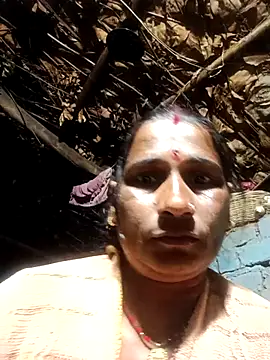 Snapshot of Hot_bhi38 chatting on 01-13-26, 08:25 Hot bhi38 online show from 01-13-26, 08:25