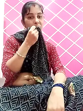 Snapshot of Hot_ree85 chatting on 02-08-26, 05:22 Hot ree85 online show from 02-08-26, 05:22