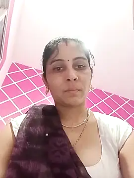 Snapshot of Hot_ree85 chatting on 03-02-26, 06:25 Hot ree85 online show from 03-02-26, 06:25