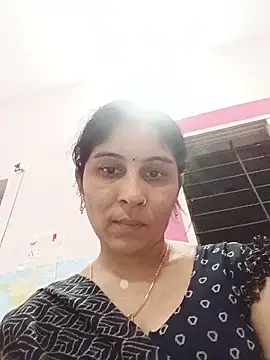 Hot ree85 online show from 05-18-26, 02:45