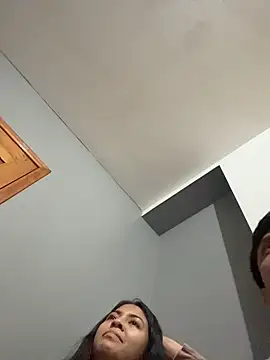 Snapshot of Bufu2213 chatting on 04-01-26, 02:56 Bufu2213 online show from 04-01-26, 02:56