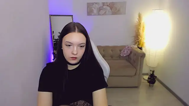 Snapshot of Emily_tender chatting on 01-11-26, 05:45 Emily tender online show from 01-11-26, 05:45