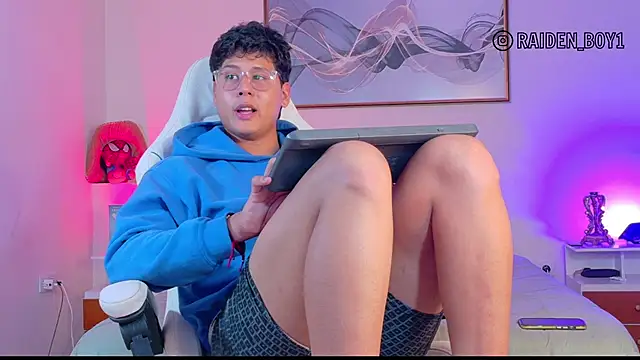 RaidenBoy11 online show from 01-09-26, 07:26