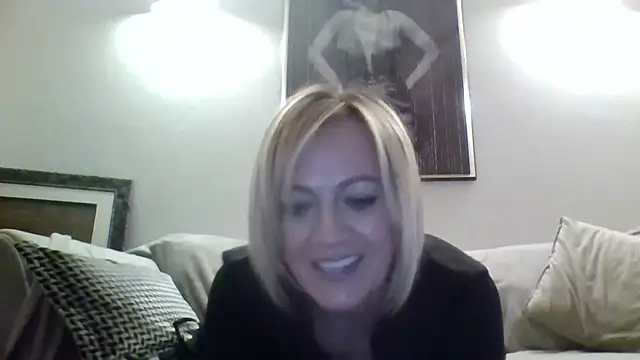 Milfshake227 online show from 03-04-26, 06:47