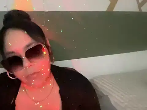 Thickfreakylatina online show from 03-31-26, 01:40