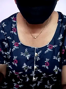 Snapshot of Ammu14399 chatting on 06-08-26, 08:09 Ammu14399 online show from 06-08-26, 08:09