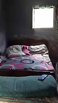 Isabel and Heckler online show from 02-18-26, 02:57