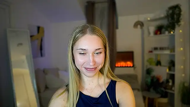 MilaBunny2000 online show from 02-10-26, 09:35