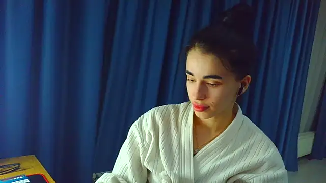 Vlada Elfie online show from 03-11-26, 07:31