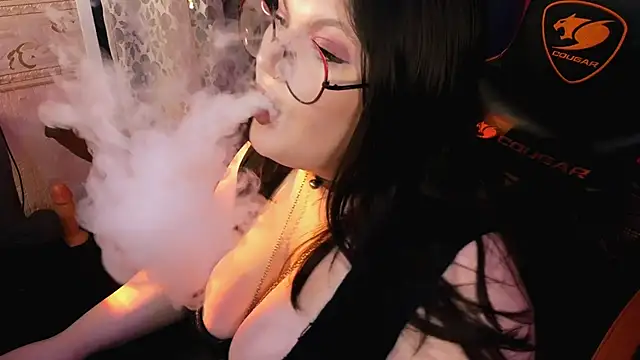 Snapshot of PixelMiss chatting on 05-19-26, 11:22 PixelMiss online show from 05-19-26, 11:22