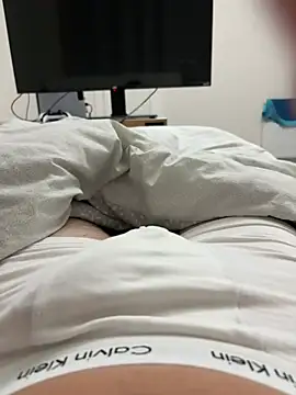 Snapshot of hrnylad_55 chatting on 01-10-26, 08:43 hrnylad 55 online show from 01-10-26, 08:43