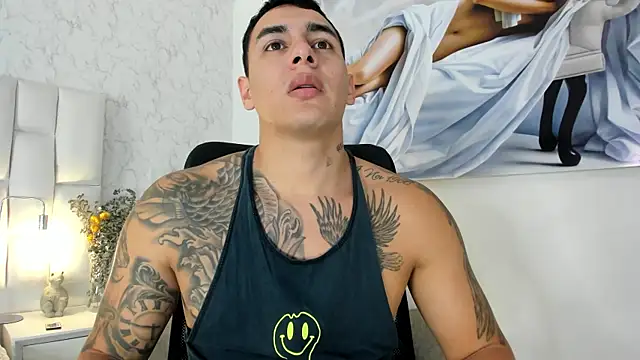 Snapshot of MassimoCo_ chatting on 05-15-26, 10:22 MassimoCo online show from 05-15-26, 10:22