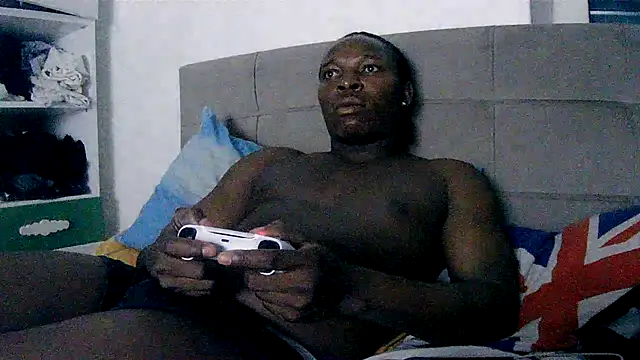 Snapshot of Bigchocco chatting on 07-14-26, 11:43 Bigchocco online show from 07-14-26, 11:43