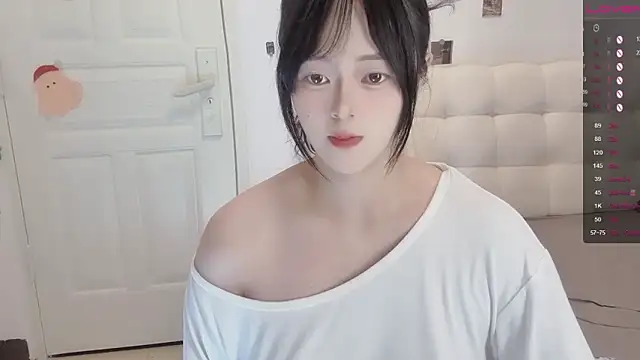 sunny-ly online show from 04-10-26, 06:45