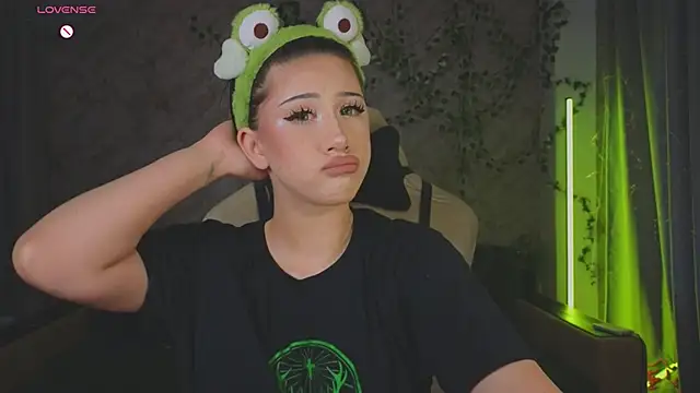 Necucubi02 online show from 04-18-26, 09:24