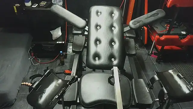 ashleyandtommy1 online show from 01-11-26, 08:36