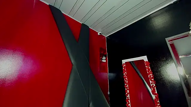 Clarita Hill online show from 02-23-26, 07:00