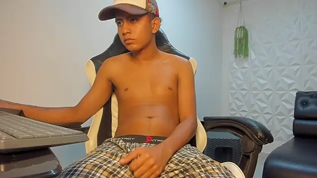 Alluringangel23 online show from 01-13-26, 01:33