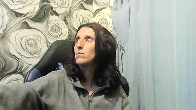  wolfxsnowy  online show from 06-03-26, 08:47