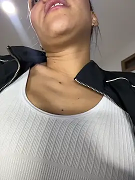 TaylorrHill online show from 05-27-26, 01:57