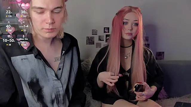Snapshot of SweetheartsFriends chatting on 04-30-26, 02:40 SweetheartsFriends online show from 04-30-26, 02:40